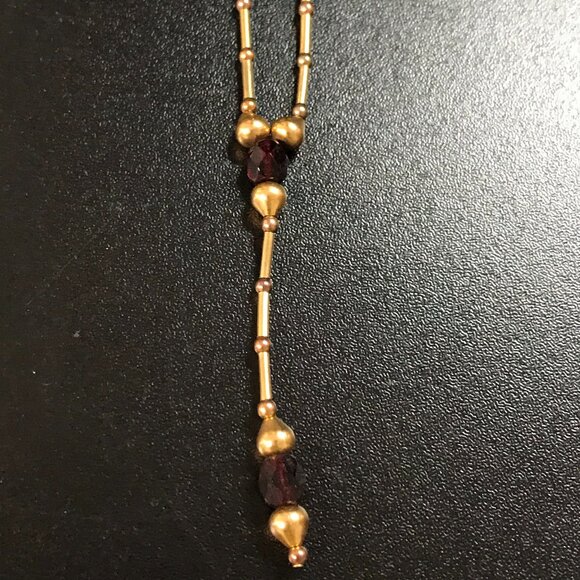 15 1/2" long Gold and Maroon Necklace - Picture 2 of 8